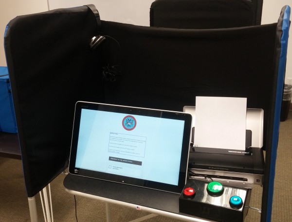 Accessible voting machine