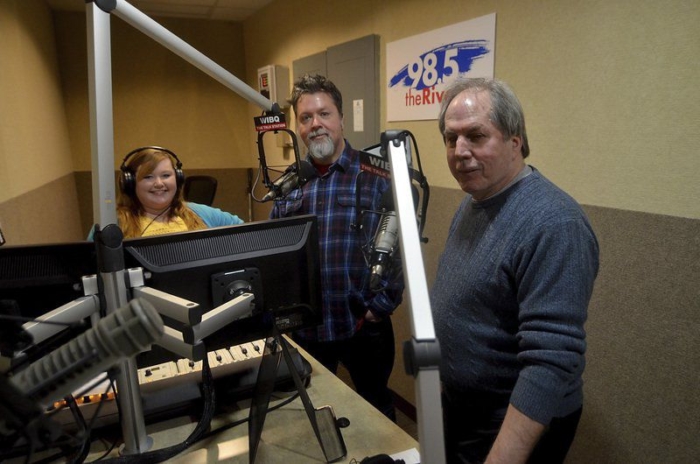 Danny Beemer at radio station