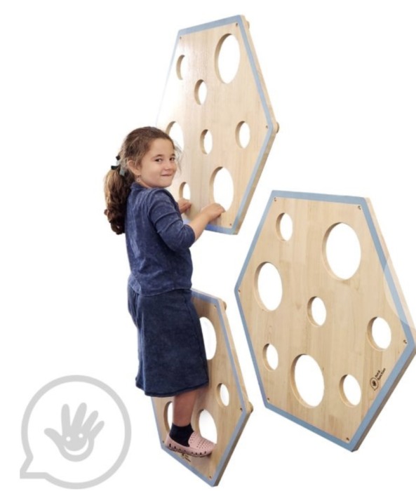 Honeycomb climbing panels 